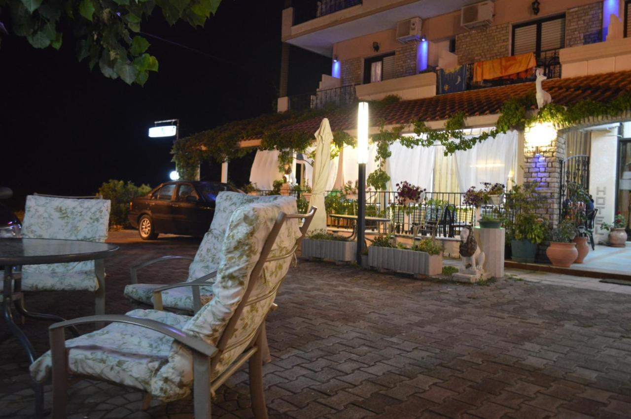 ParalíaArtemis公寓式酒店 外观 照片